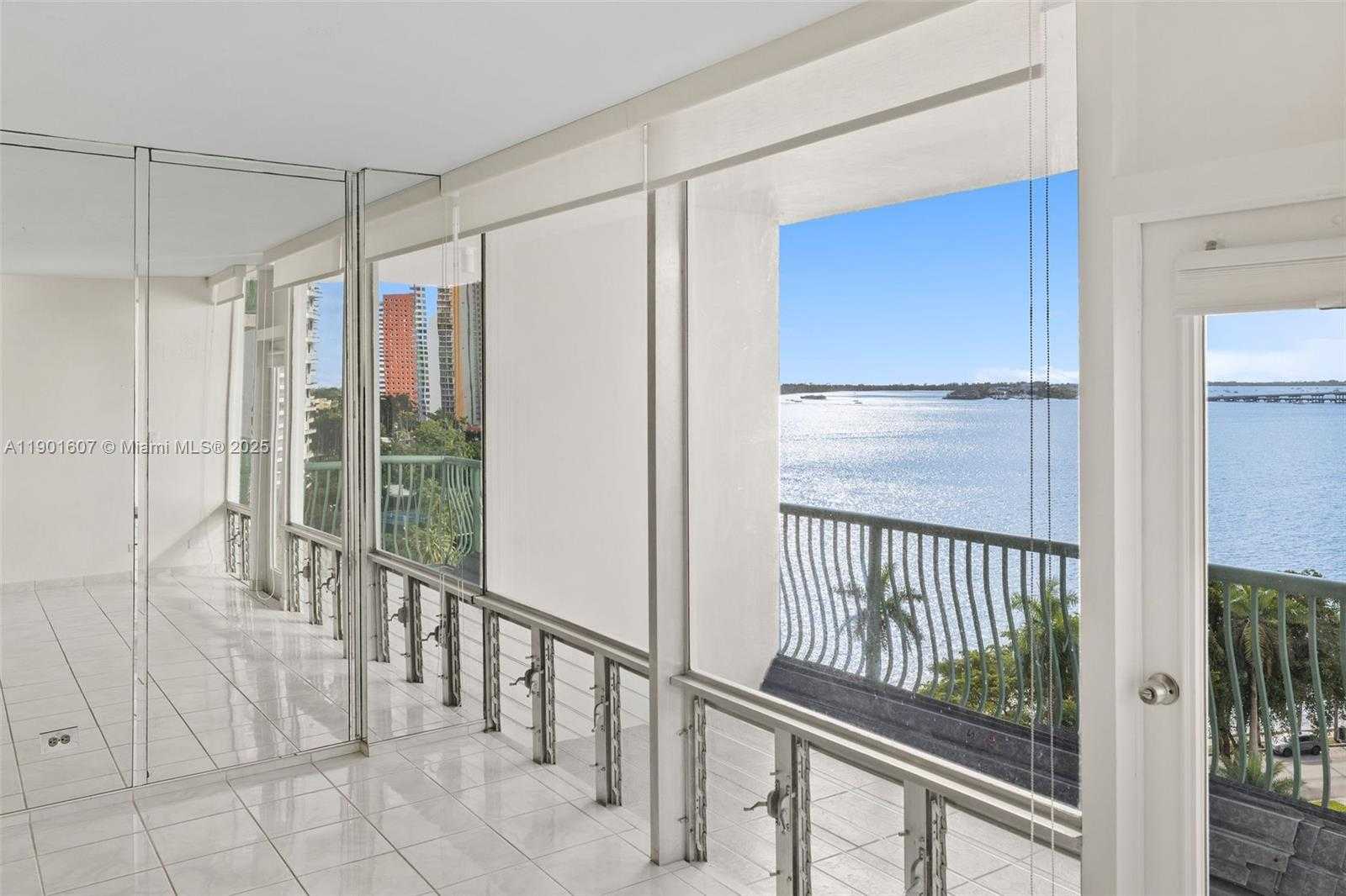 Small Image of 1408 BRICKELL BAY DR #1106, Miami Number 4