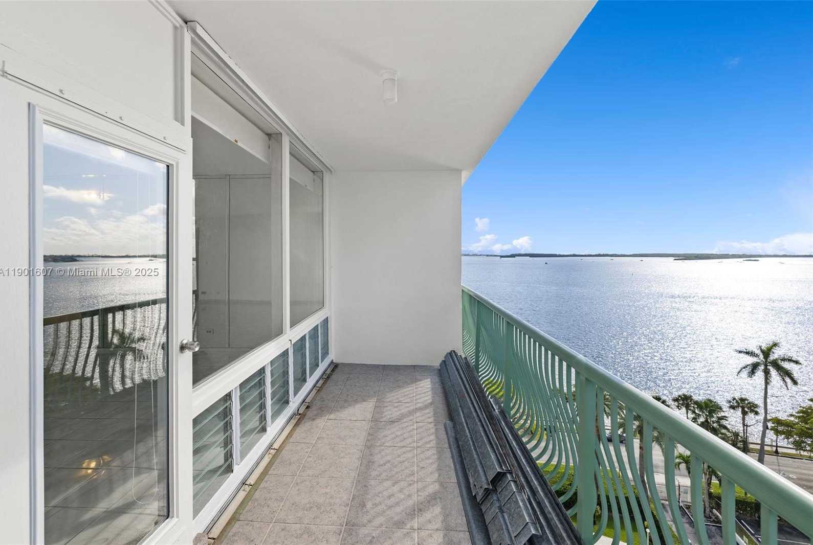 Small Image of 1408 BRICKELL BAY DR #1106, Miami Number 5