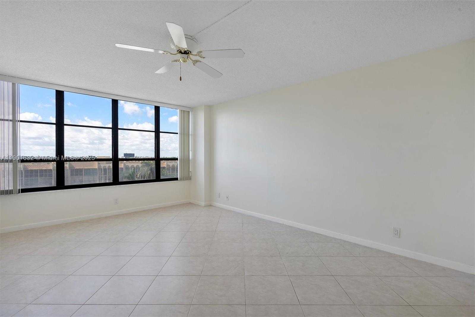 Small Image of 600 THREE ISLANDS BLVD #510, Hallandale Beach Number 13
