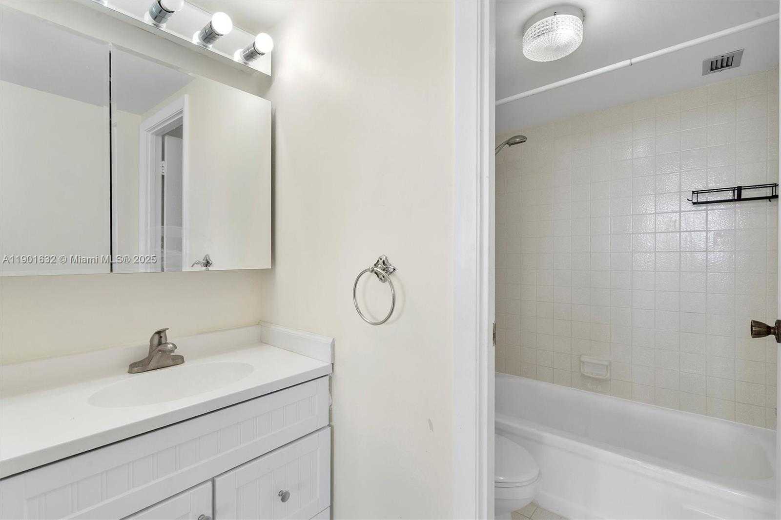 Small Image of 600 THREE ISLANDS BLVD #510, Hallandale Beach Number 16