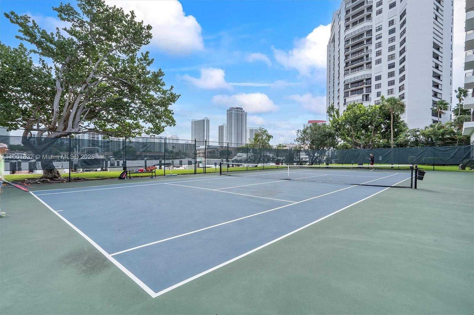 Small Image of 600 THREE ISLANDS BLVD #510, Hallandale Beach Number 4