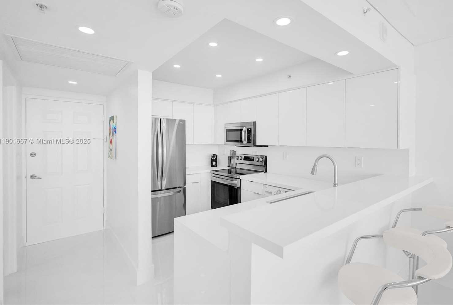 Small Image of 2501 SOUTH OCEAN DR #1024 (available Novemb 7), Hollywood Number 14