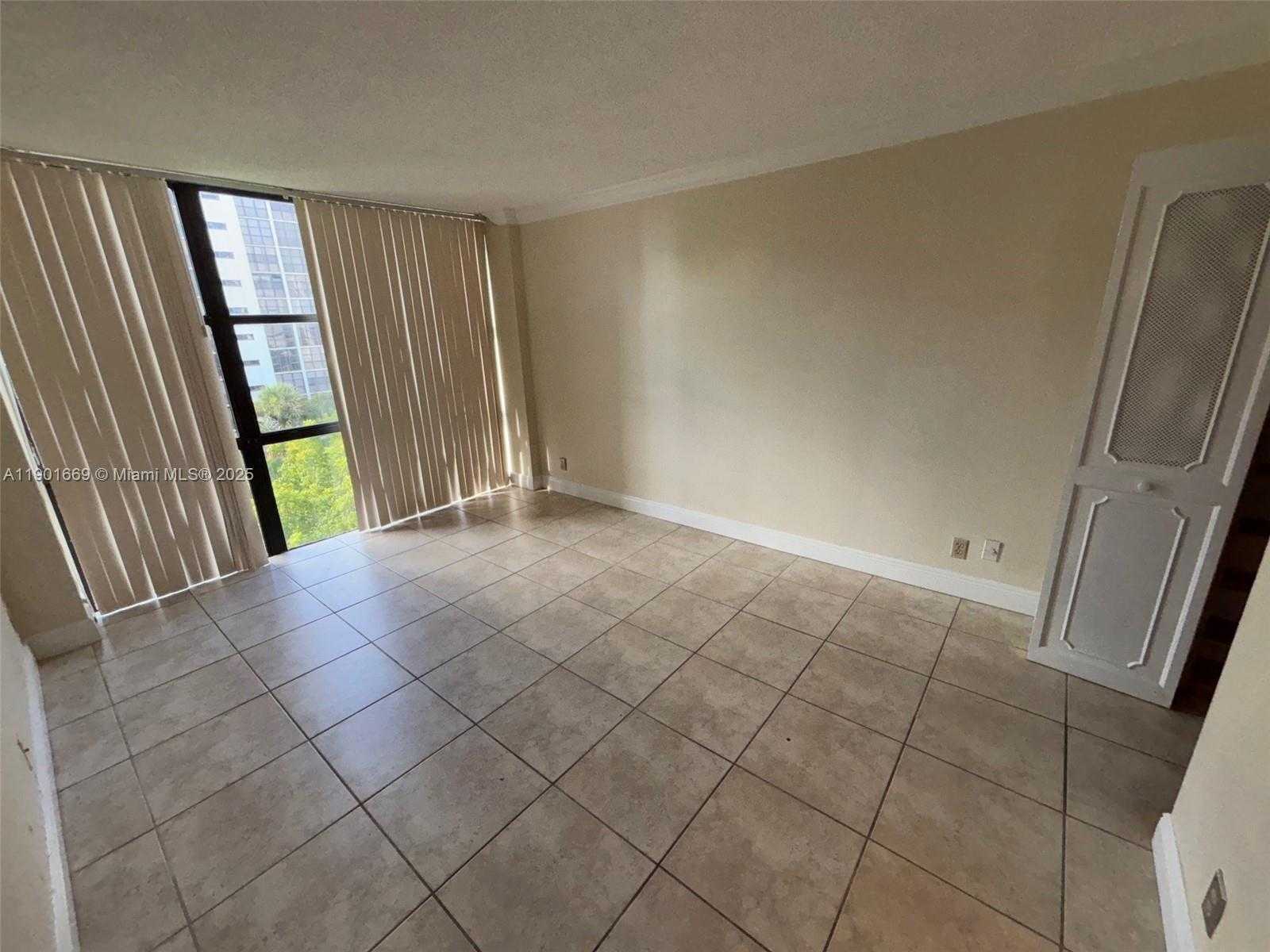 Small Image of 17011 NORTH BAY RD #517, Sunny Isles Beach Number 9