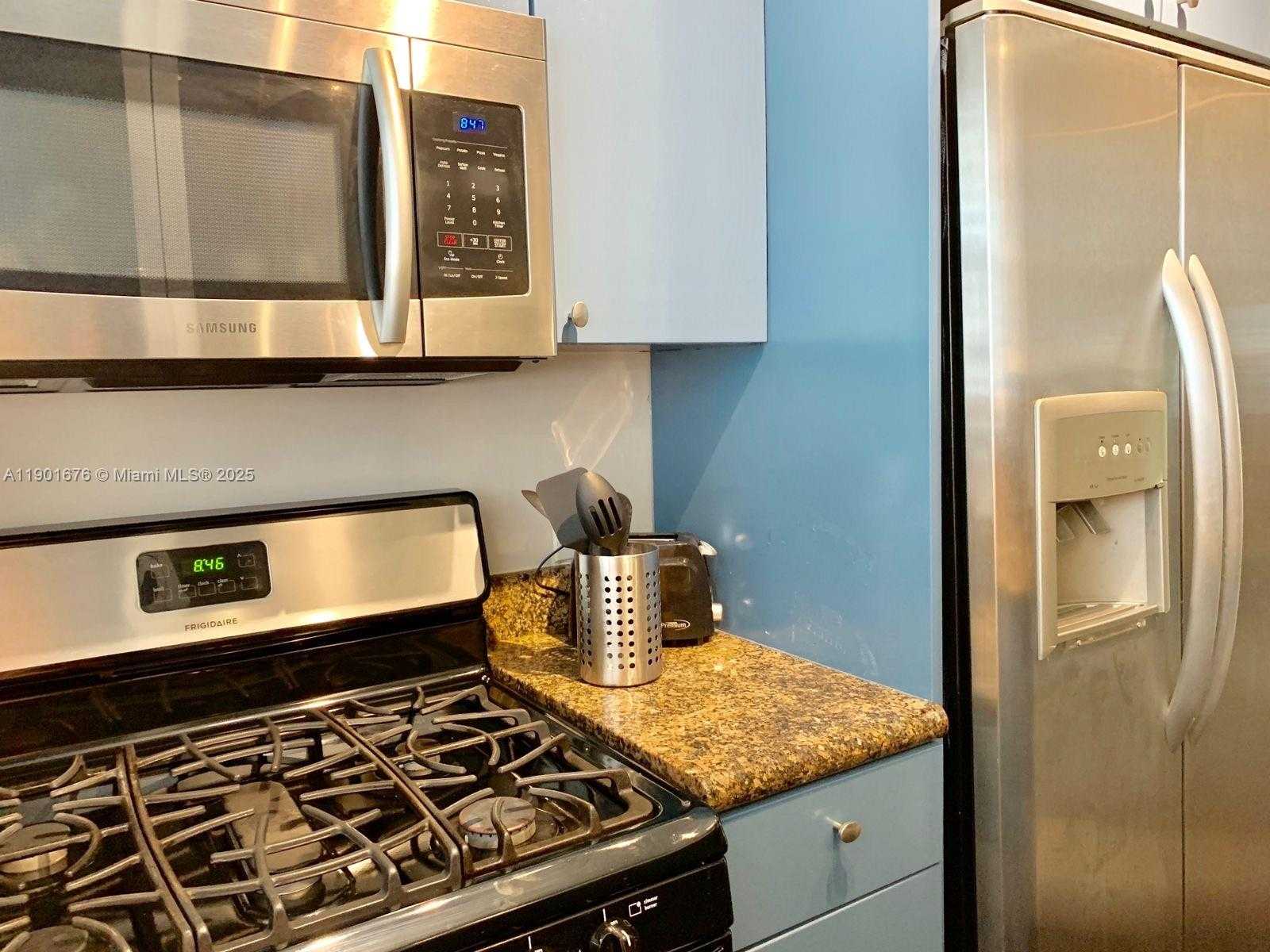 Small Image of 825 EUCLID AVE #12-A, Miami Beach Number 15