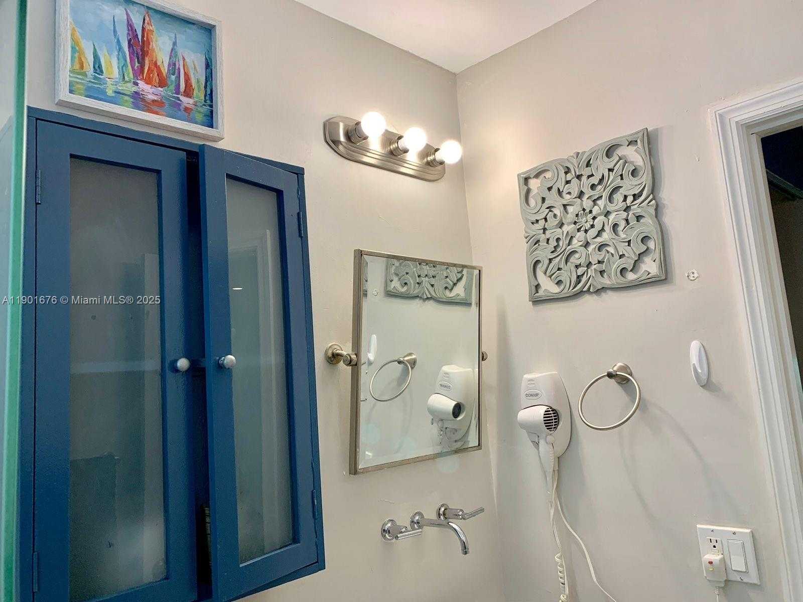 Small Image of 825 EUCLID AVE #12-A, Miami Beach Number 17