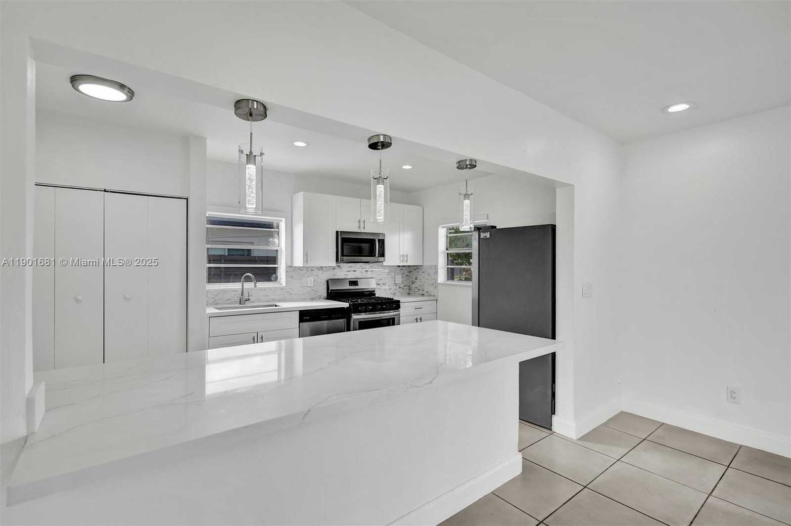 Small Image of 5750 NORTH WEST 111TH ST, Hialeah Number 12