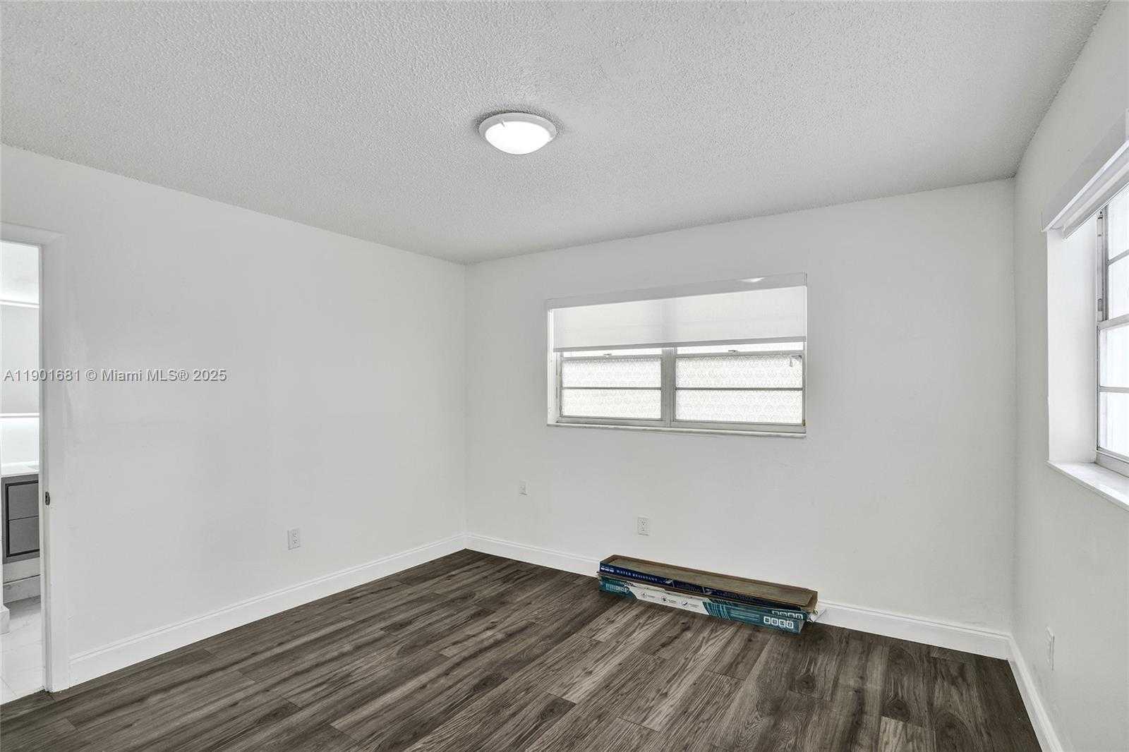 Small Image of 5750 NORTH WEST 111TH ST, Hialeah Number 40