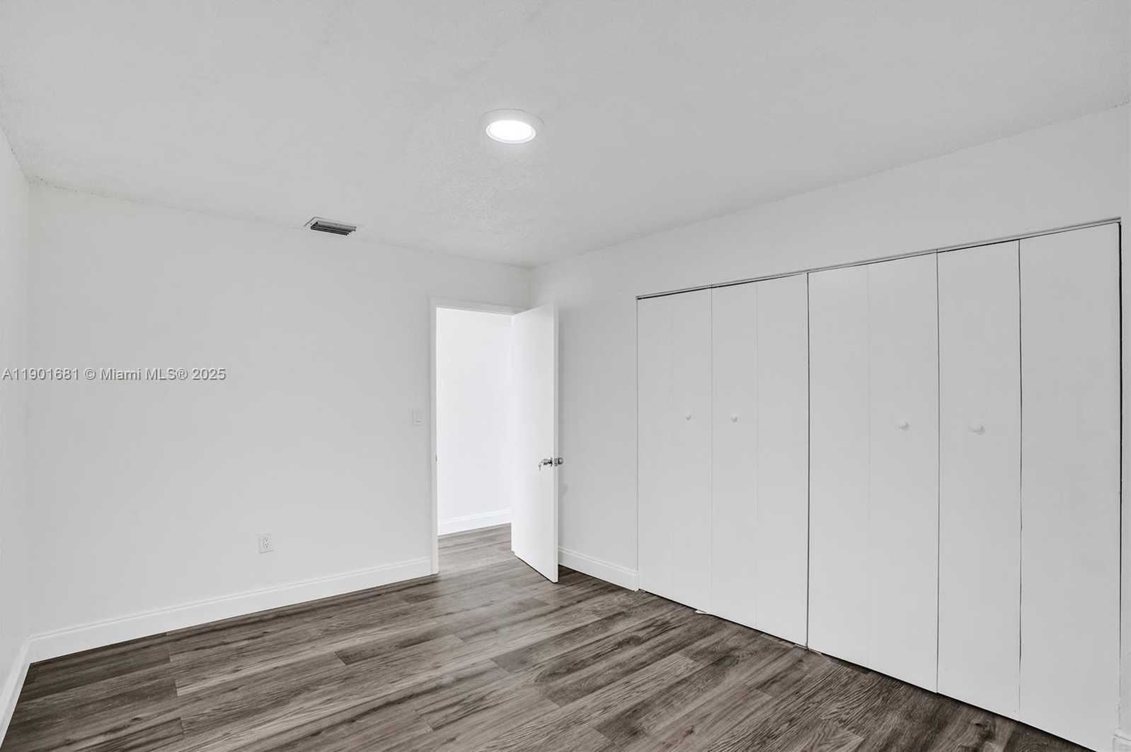 Small Image of 5750 NORTH WEST 111TH ST, Hialeah Number 46