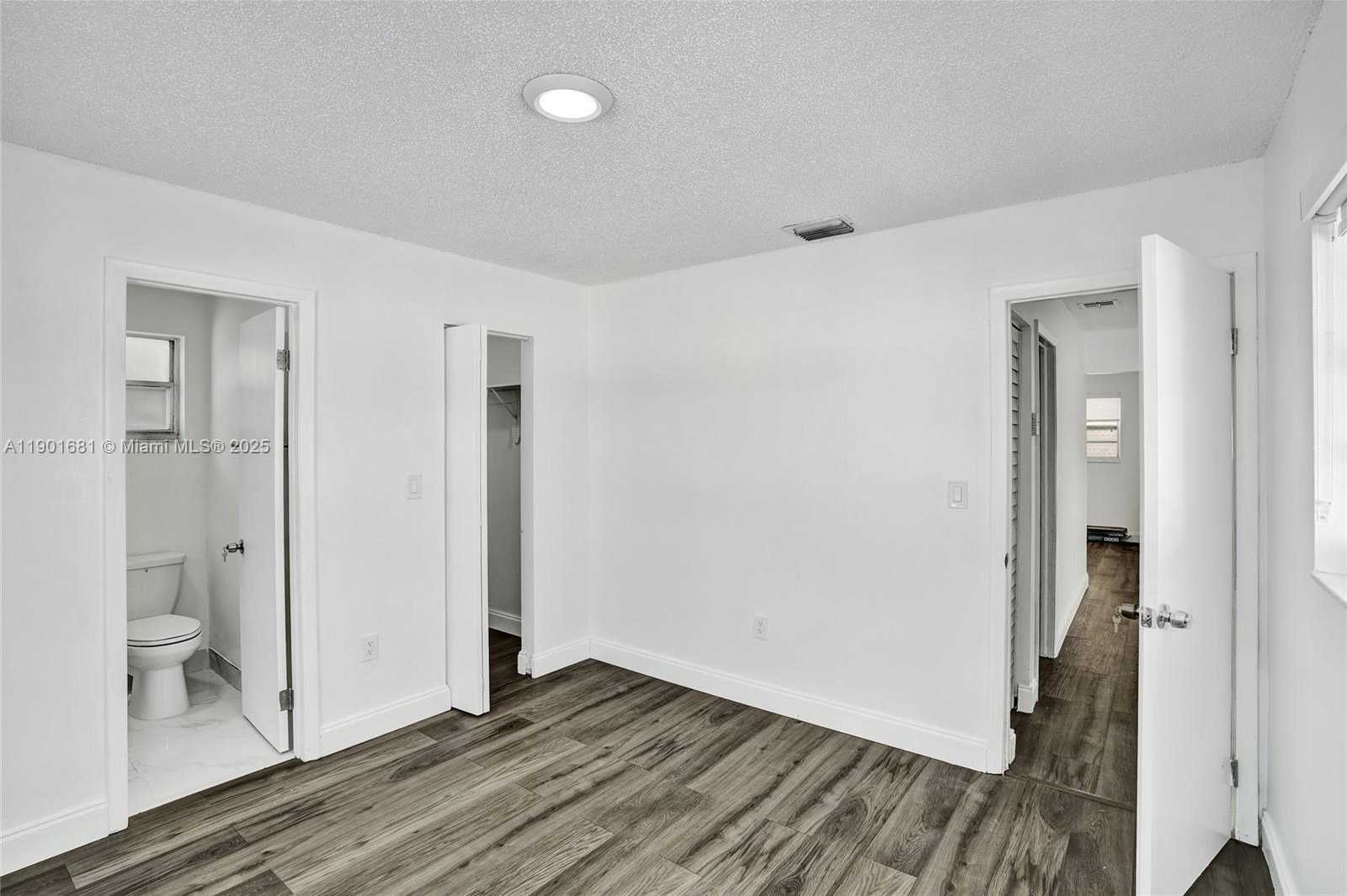 Small Image of 5750 NORTH WEST 111TH ST, Hialeah Number 52
