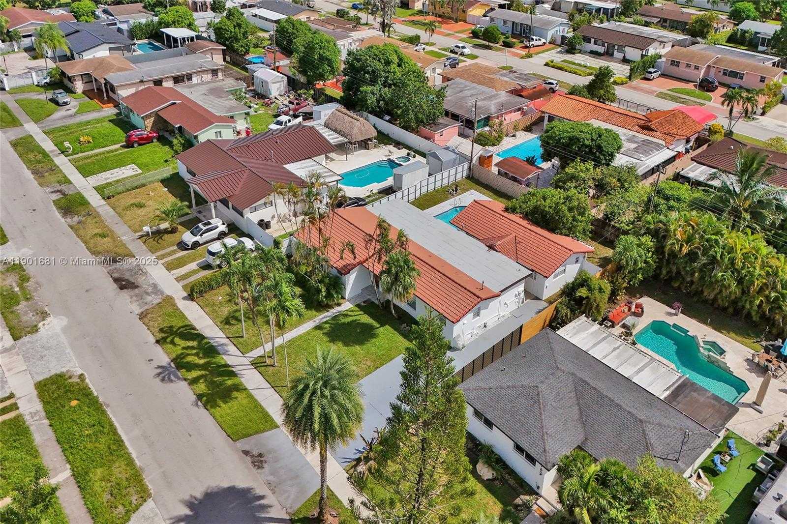 Small Image of 5750 NORTH WEST 111TH ST, Hialeah Number 61