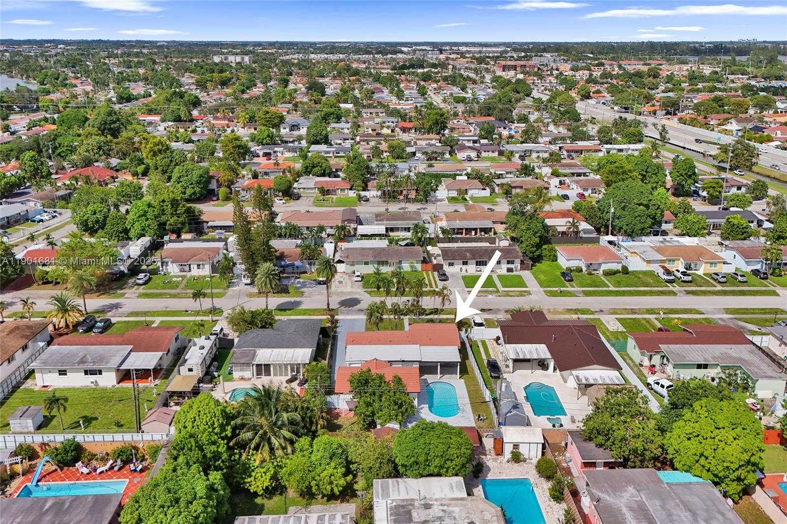 Small Image of 5750 NORTH WEST 111TH ST, Hialeah Number 70