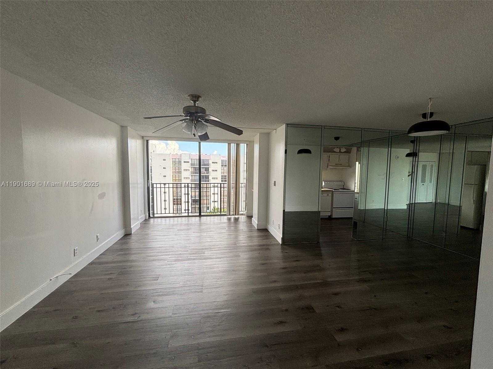 Small Image of 16919 NORTH BAY RD #909, Sunny Isles Beach Number 13
