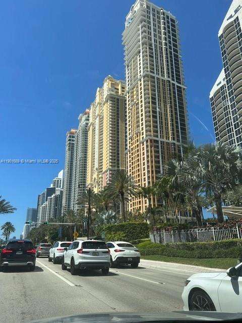 Small Image of 16919 NORTH BAY RD #909, Sunny Isles Beach Number 31