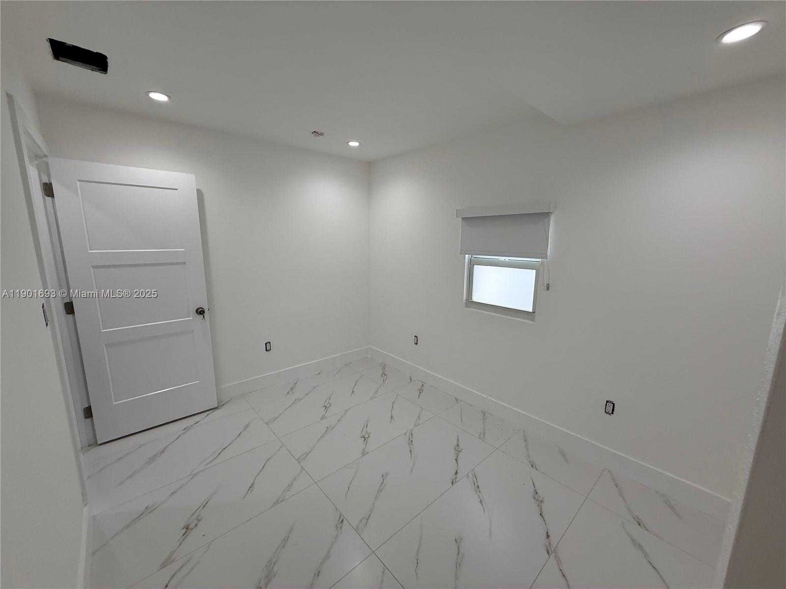 Small Image of 2313 SOUTH WEST 60TH CT #1, Miami Number 5