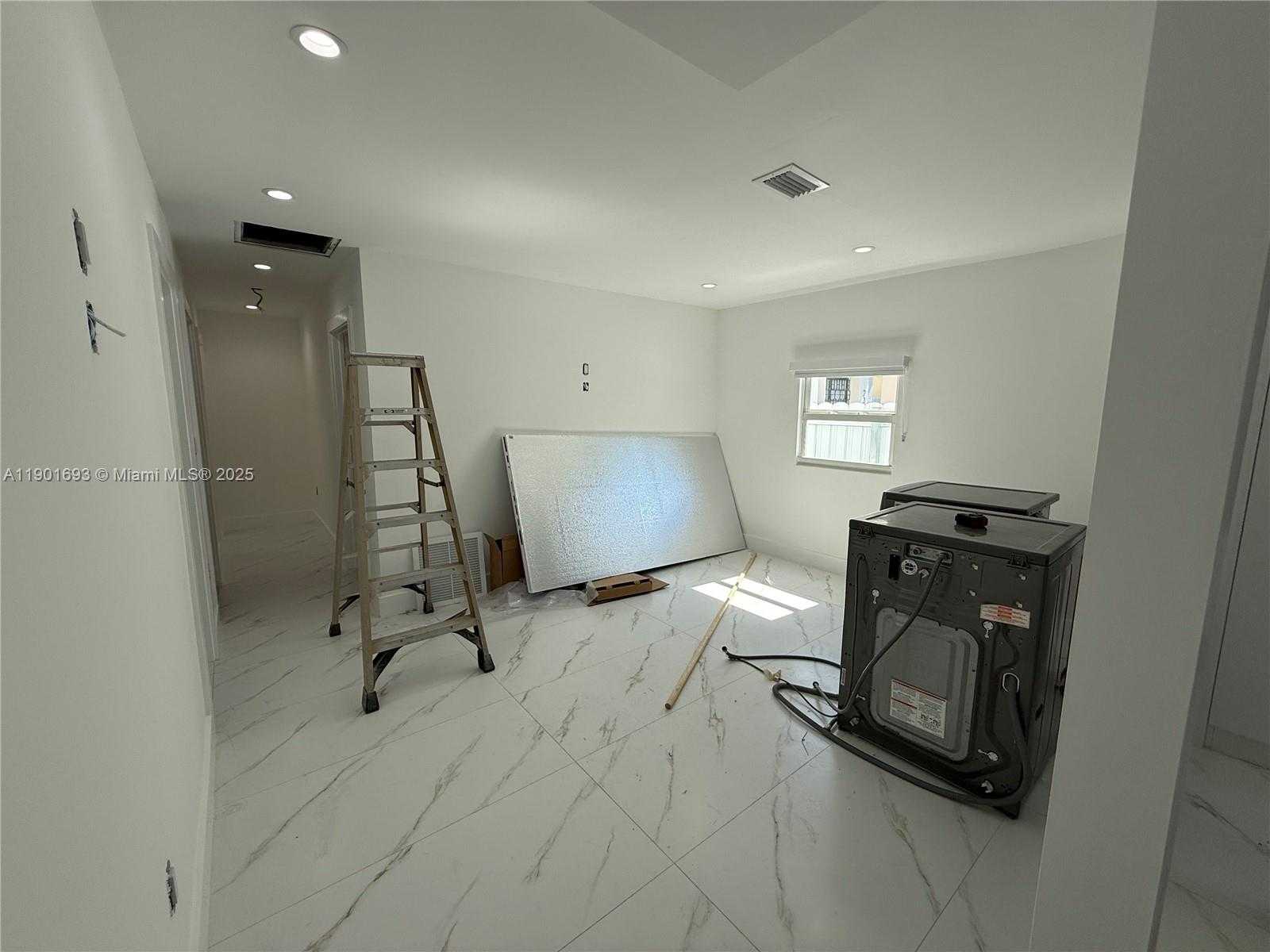 Small Image of 2313 SOUTH WEST 60TH CT #1, Miami Number 9