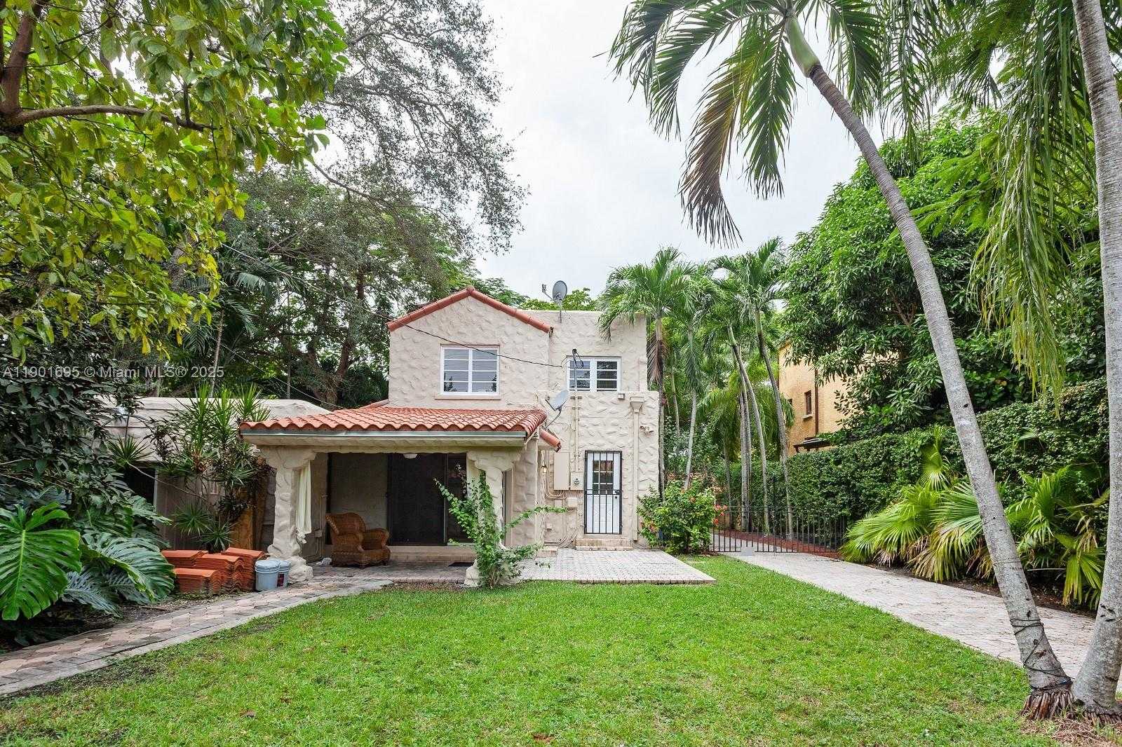 Small Image of 1109 FERDINAND ST, Coral Gables Number 11