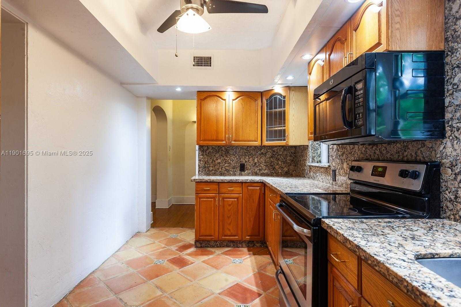 Small Image of 1109 FERDINAND ST, Coral Gables Number 5