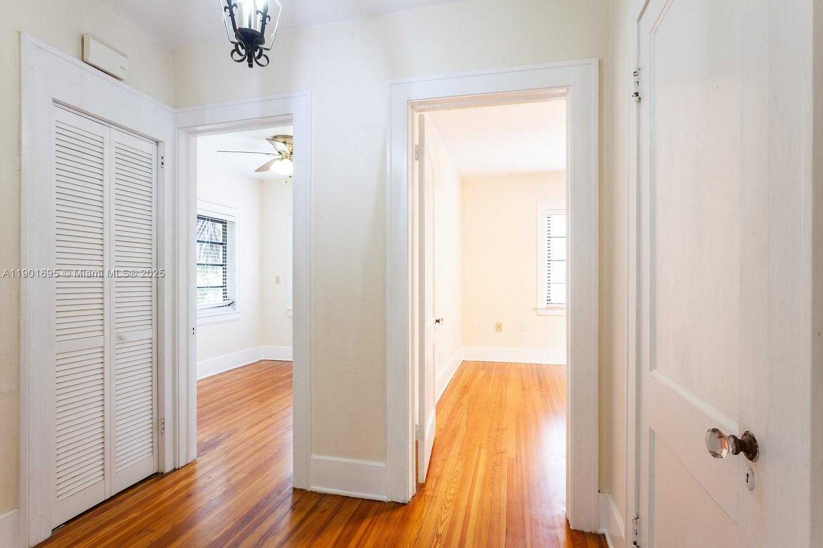 Small Image of 1109 FERDINAND ST, Coral Gables Number 7