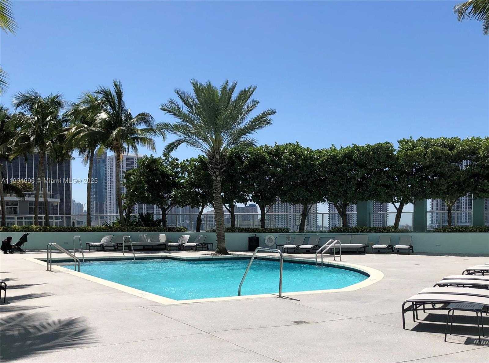 Small Image of 1900 NORTH BAYSHORE DR #2909, Miami Number 16