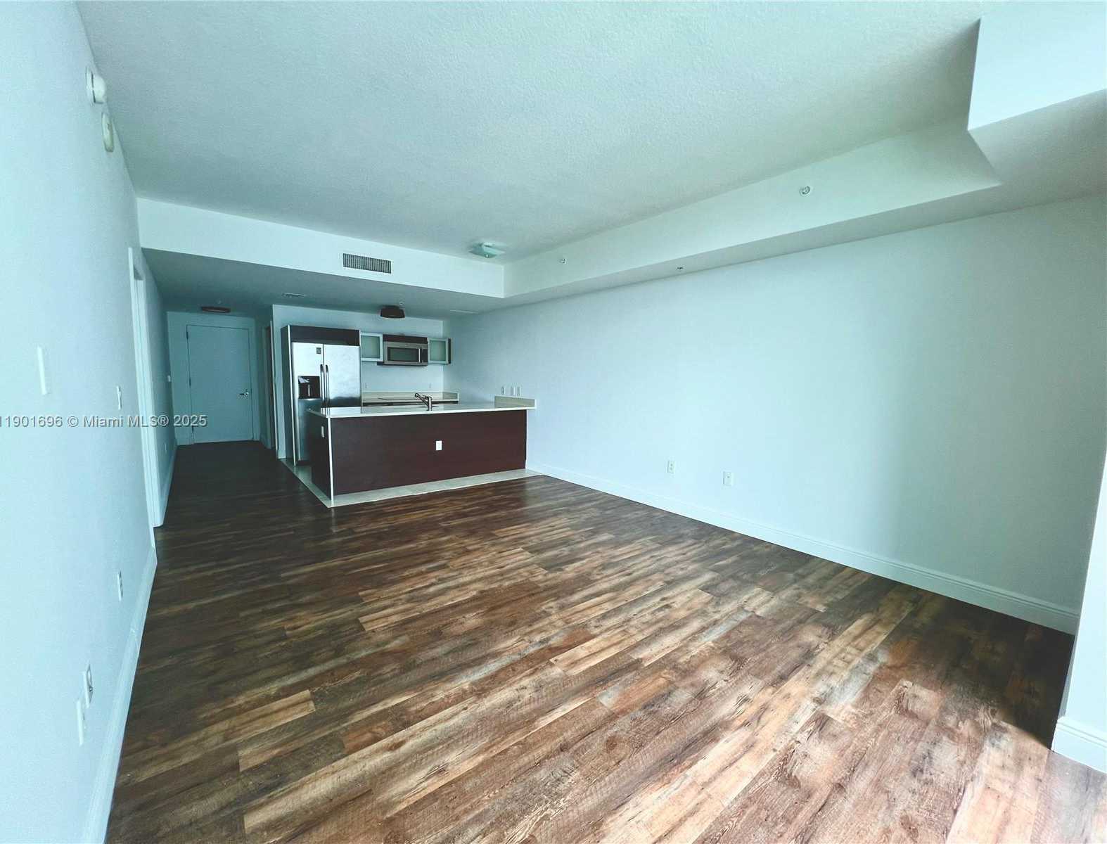Small Image of 1900 NORTH BAYSHORE DR #2909, Miami Number 3