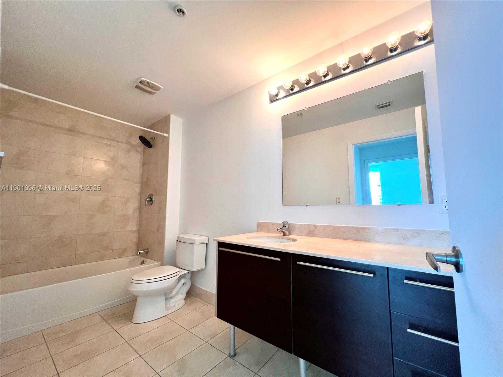 Small Image of 1900 NORTH BAYSHORE DR #2909, Miami Number 9