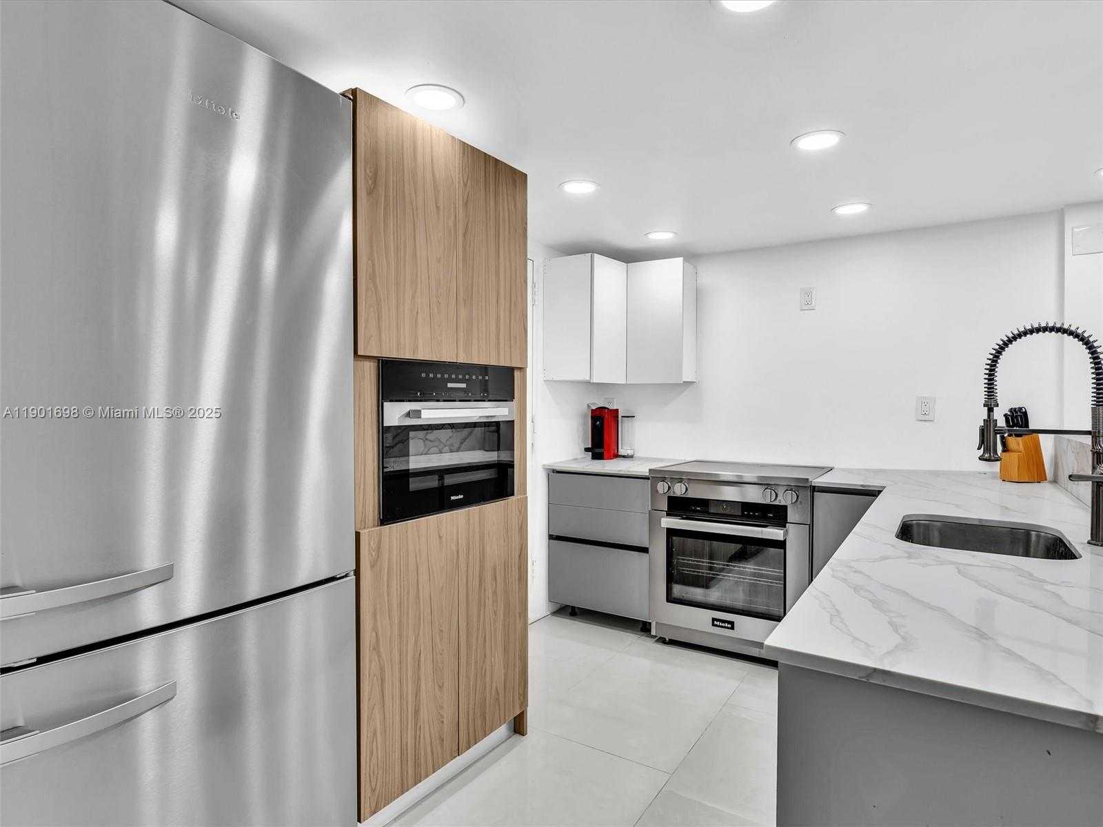 Small Image of 10000 WEST BAY HARBOR DR #201, Bay Harbor Islands Number 14