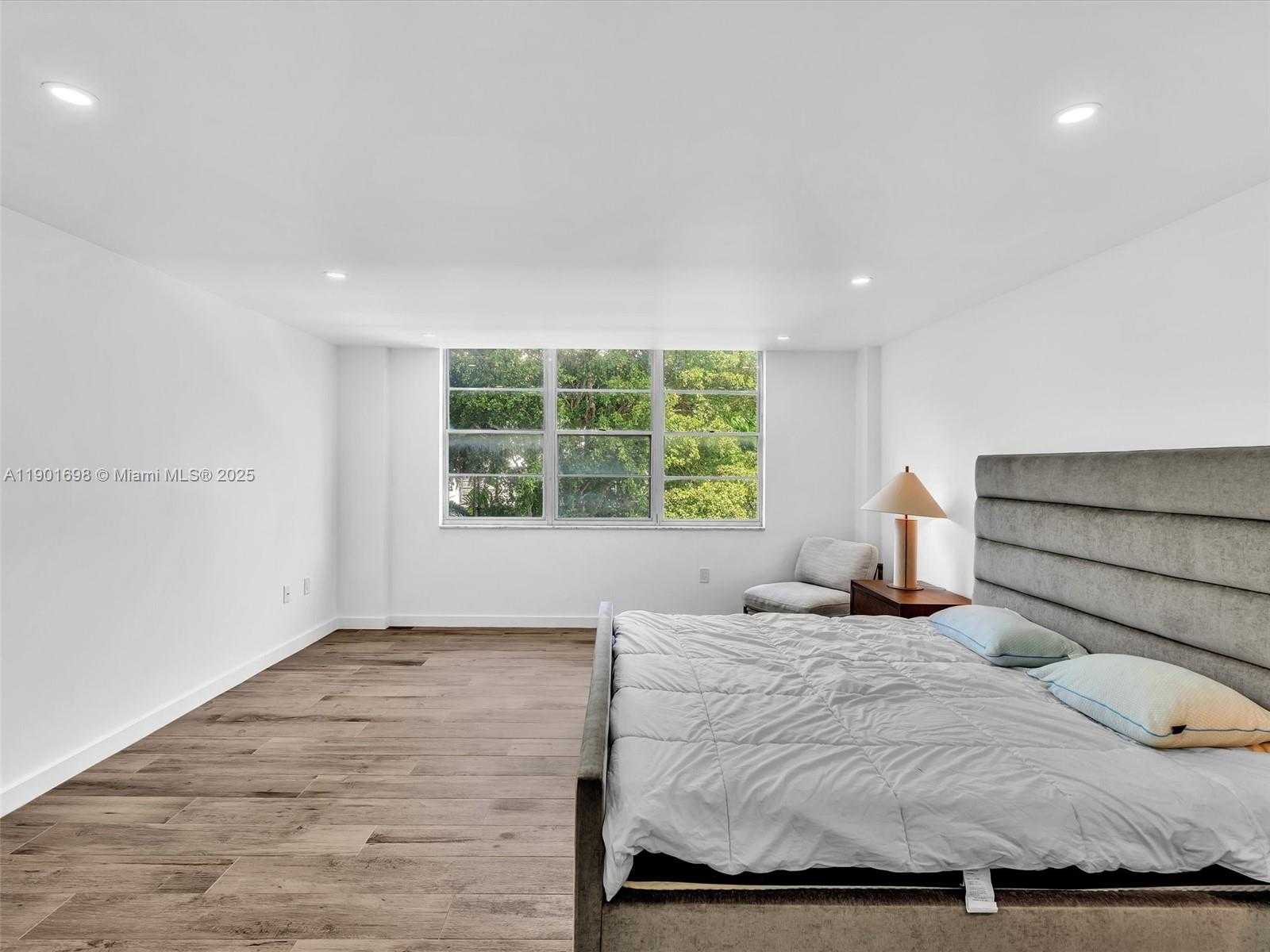 Small Image of 10000 WEST BAY HARBOR DR #201, Bay Harbor Islands Number 23