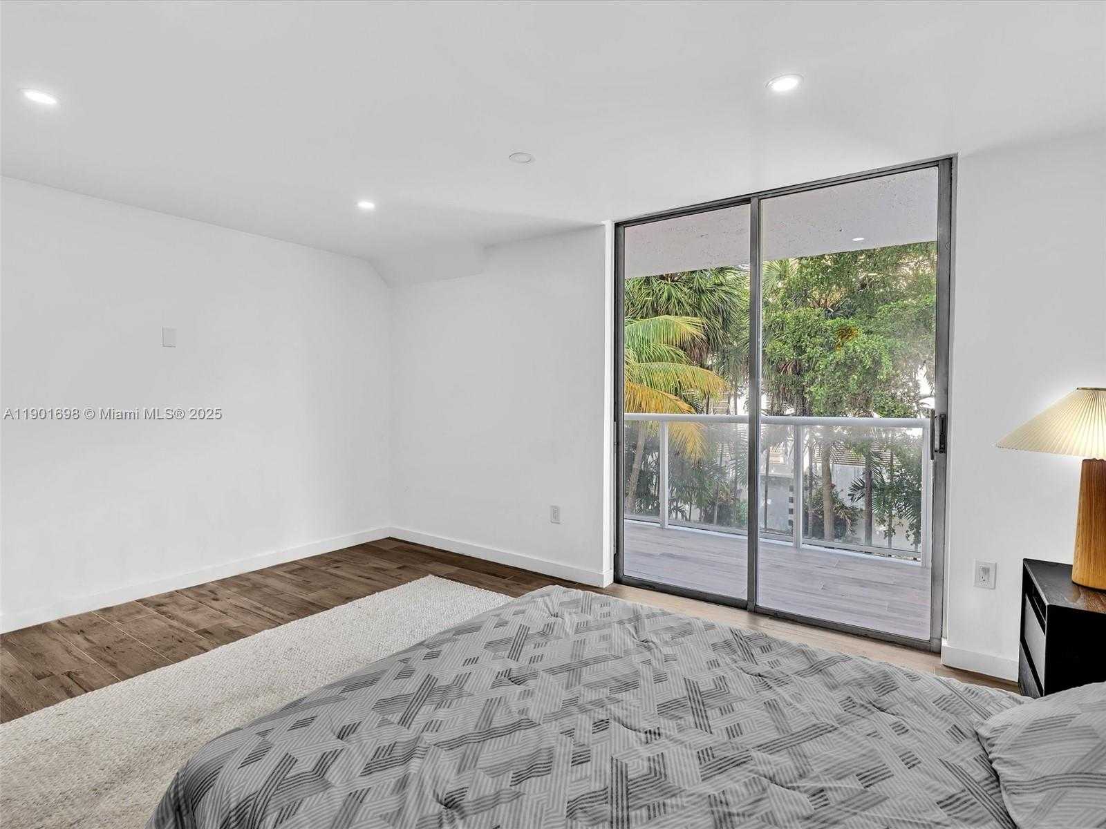 Small Image of 10000 WEST BAY HARBOR DR #201, Bay Harbor Islands Number 27