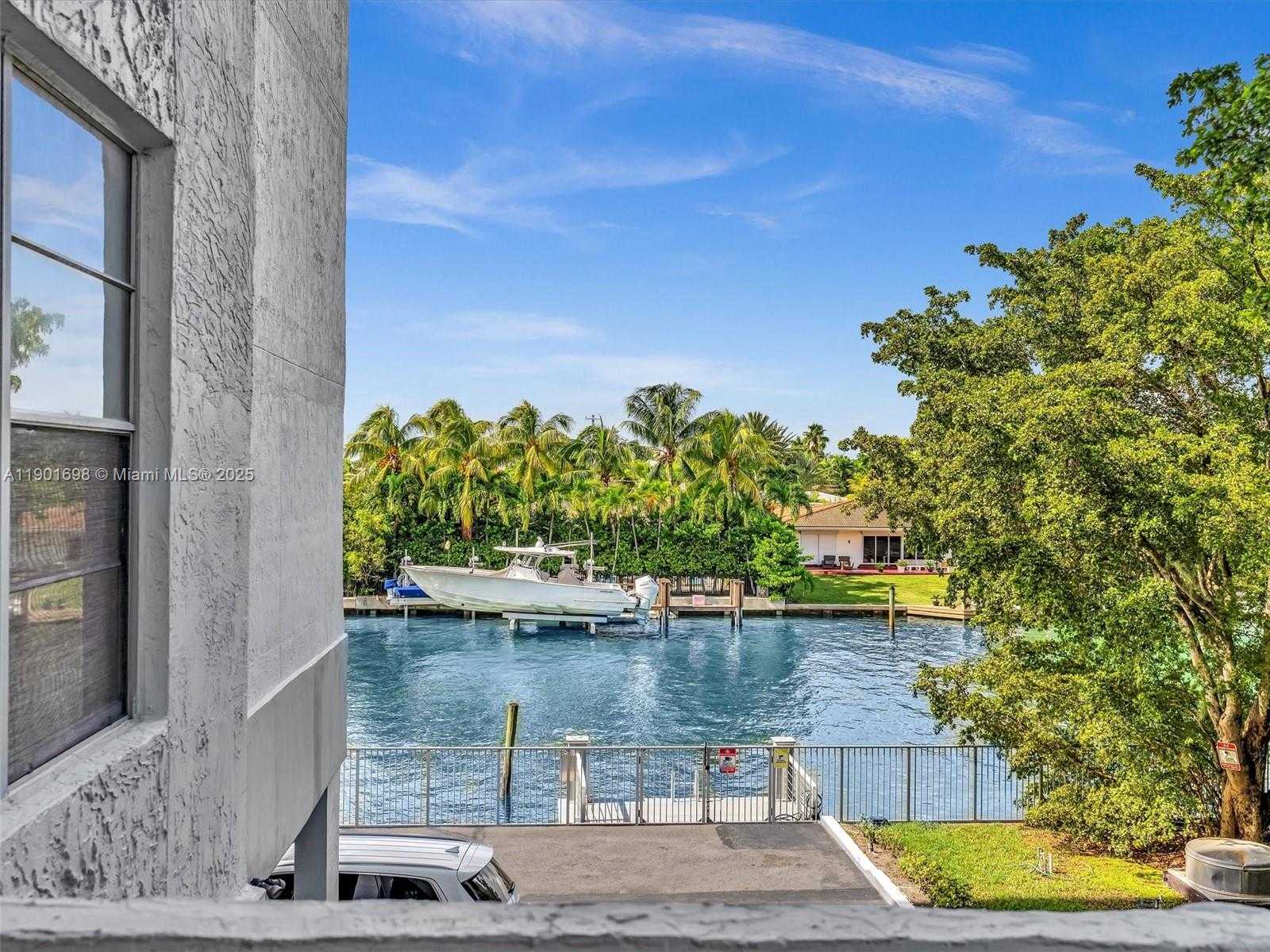 Small Image of 10000 WEST BAY HARBOR DR #201, Bay Harbor Islands Number 31