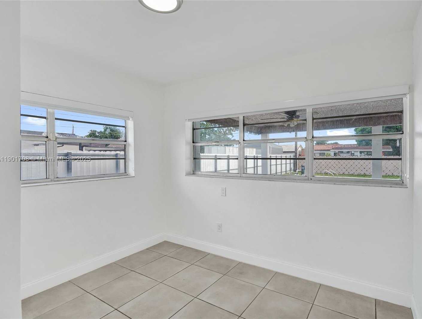 Small Image of 5750 NORTH WEST 111TH ST, Hialeah Number 23