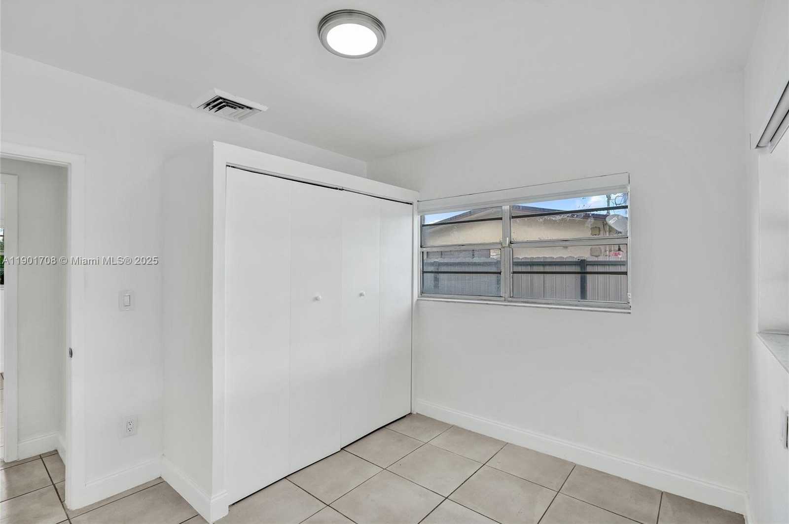 Small Image of 5750 NORTH WEST 111TH ST, Hialeah Number 24