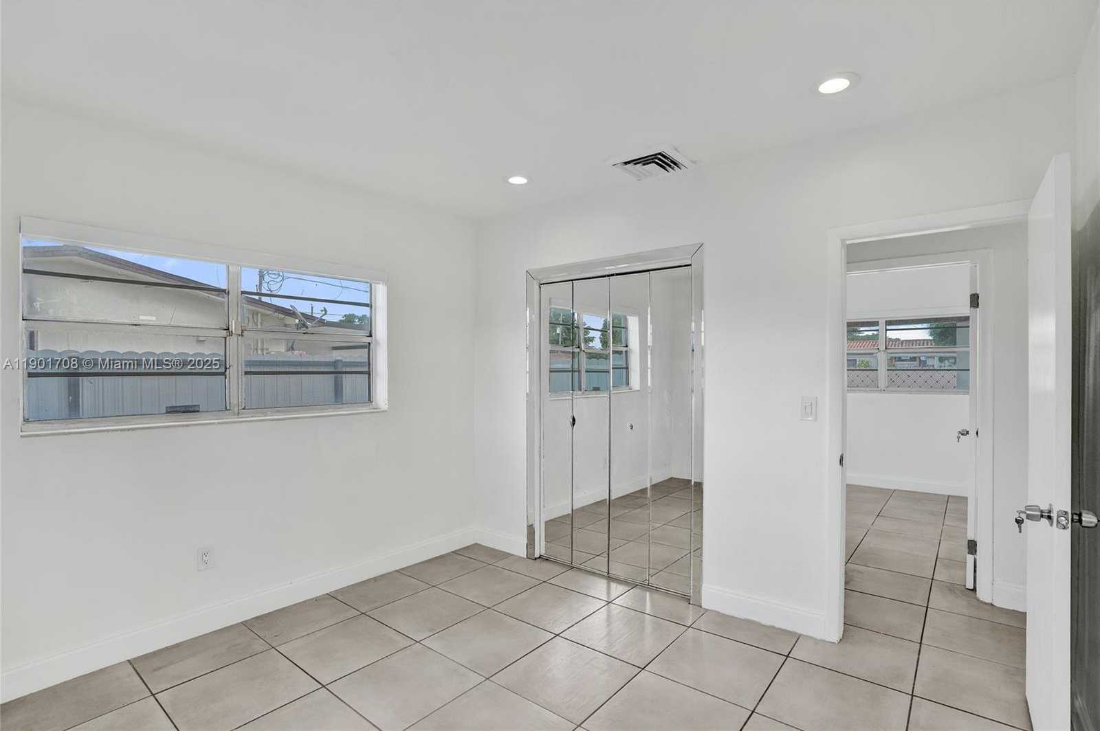 Small Image of 5750 NORTH WEST 111TH ST, Hialeah Number 28