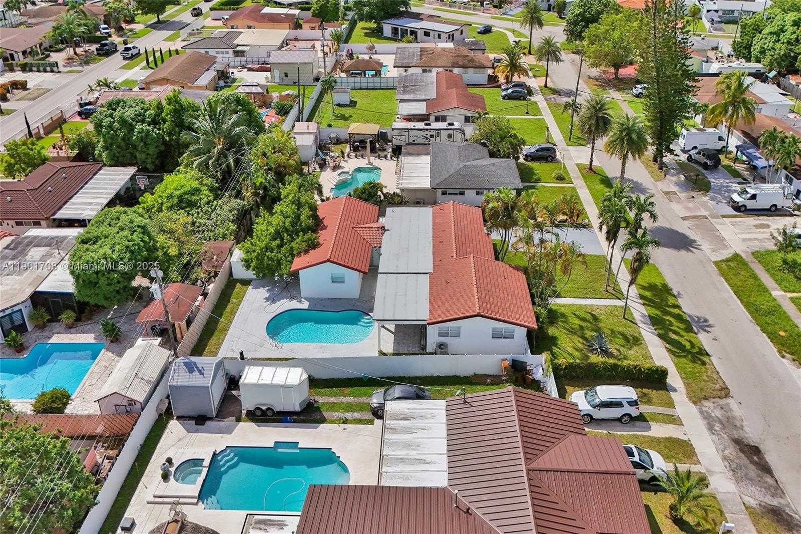 Small Image of 5750 NORTH WEST 111TH ST, Hialeah Number 37