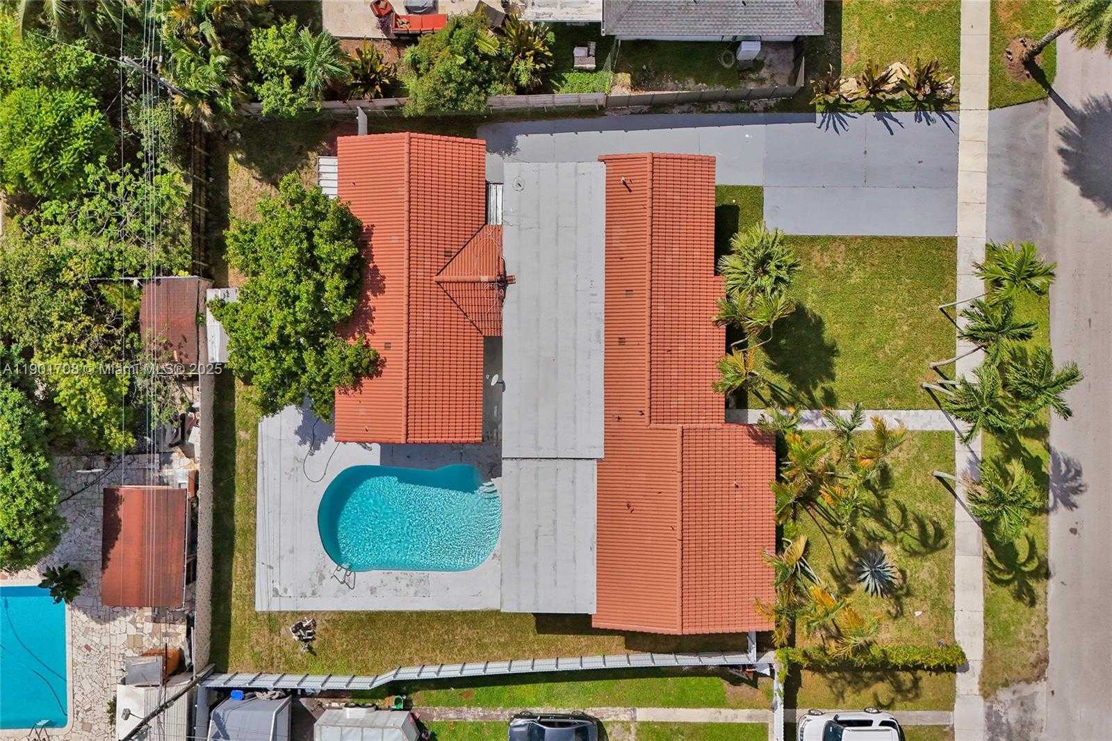 Small Image of 5750 NORTH WEST 111TH ST, Hialeah Number 38