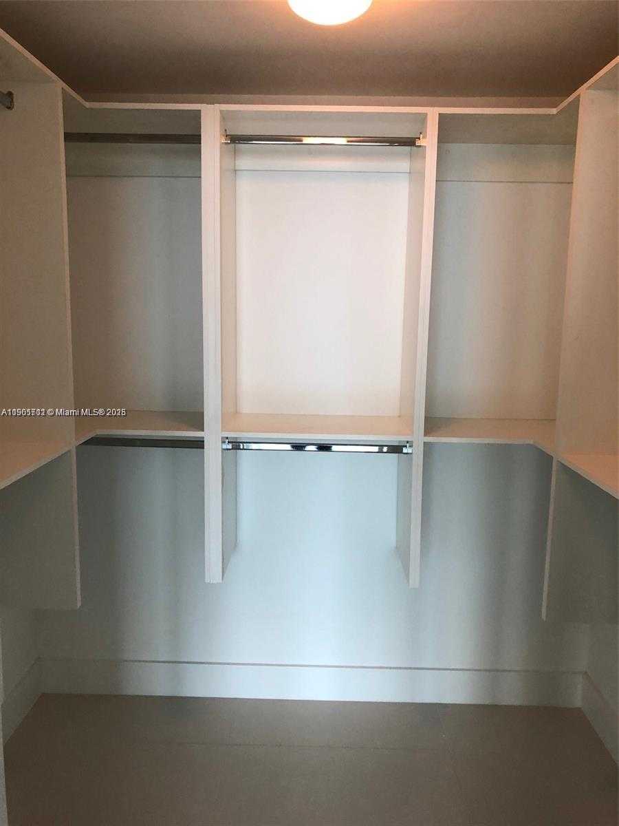 Small Image of 650 NORTH EAST 32 ST #3605, Miami Number 11