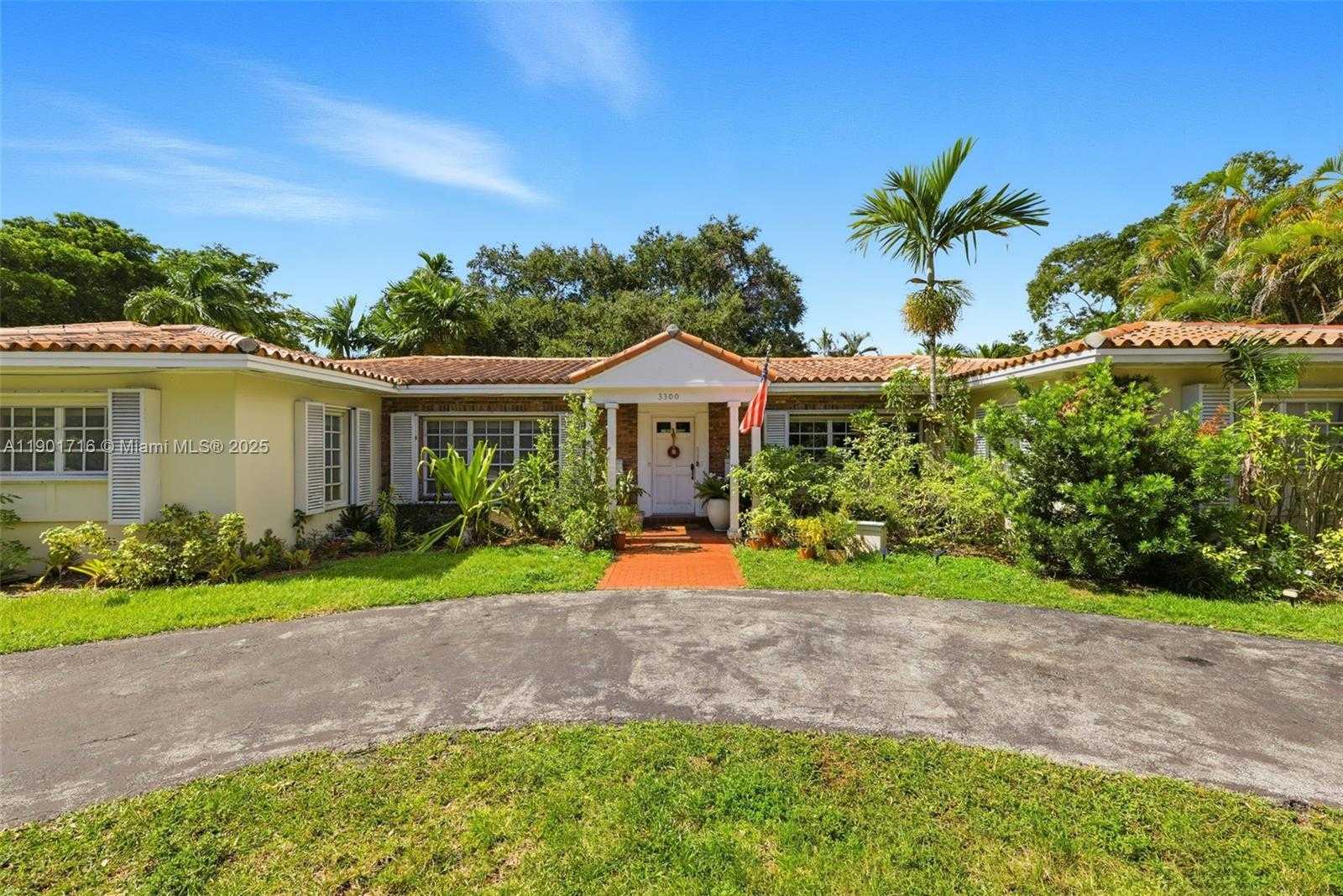 Small Image of 3300 SEGOVIA ST #B, Coral Gables Number 1