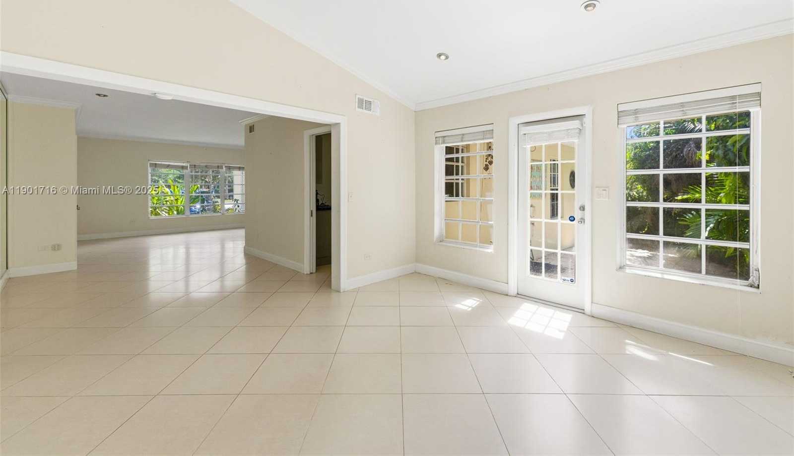 Small Image of 3300 SEGOVIA ST #B, Coral Gables Number 2