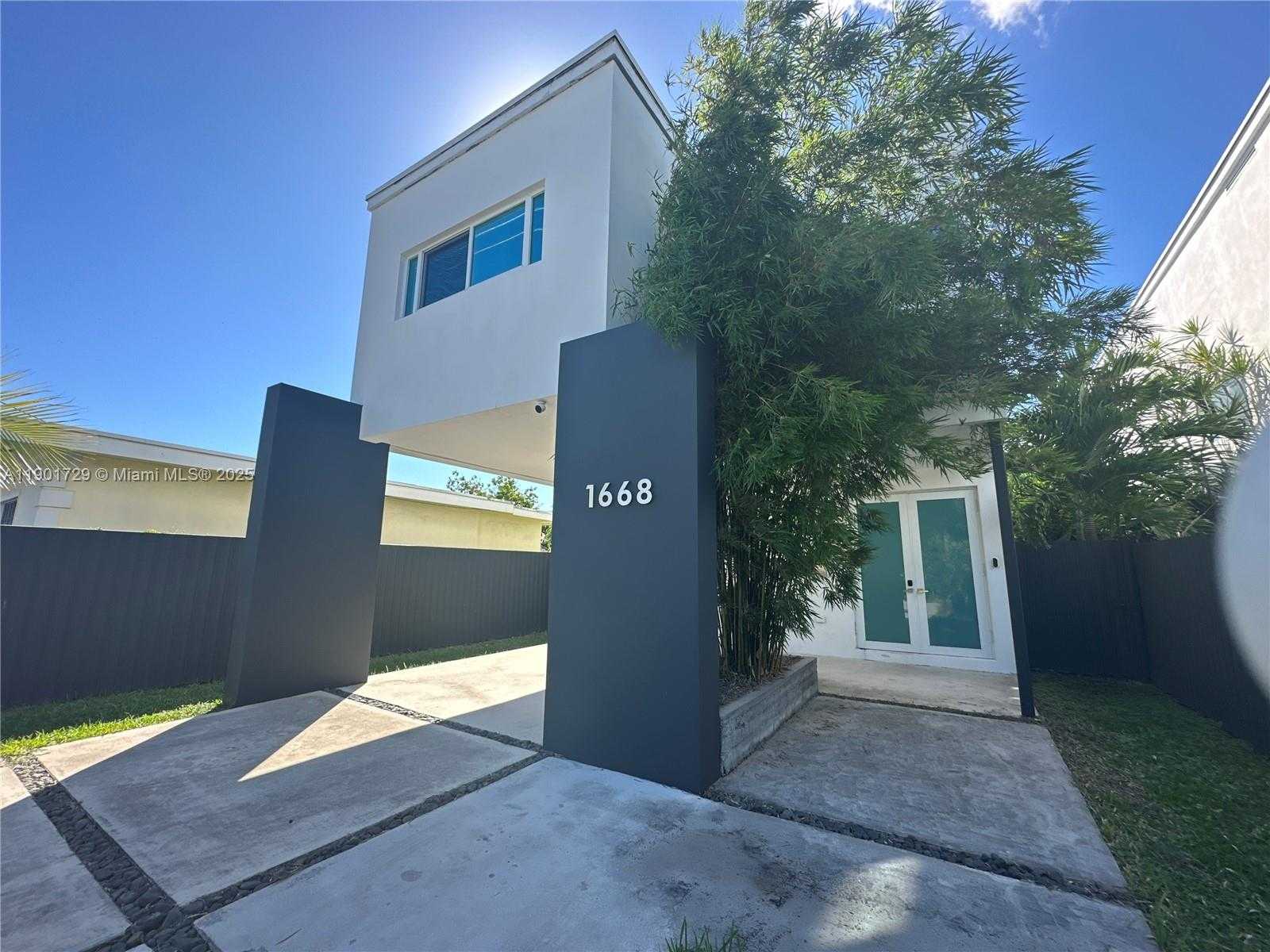 Small Image of 1668 SOUTH WEST 29TH AVE #1668, Miami Number 2