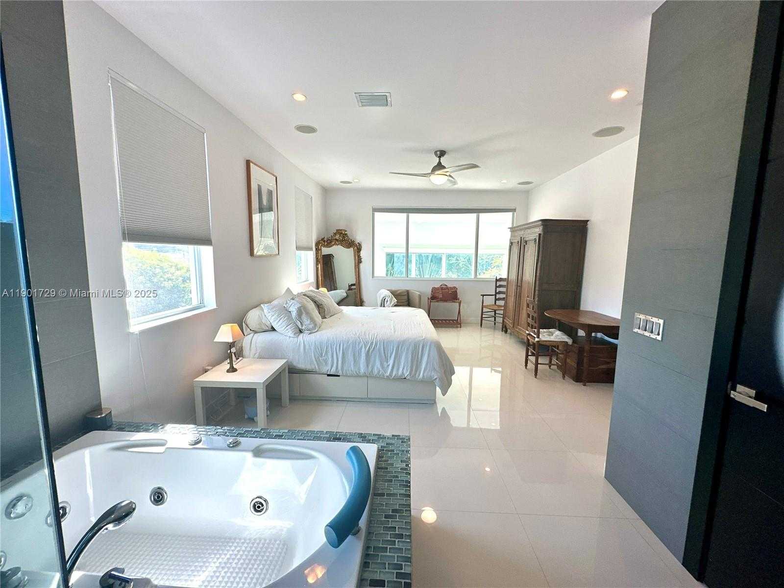 Small Image of 1668 SOUTH WEST 29TH AVE #1668, Miami Number 21