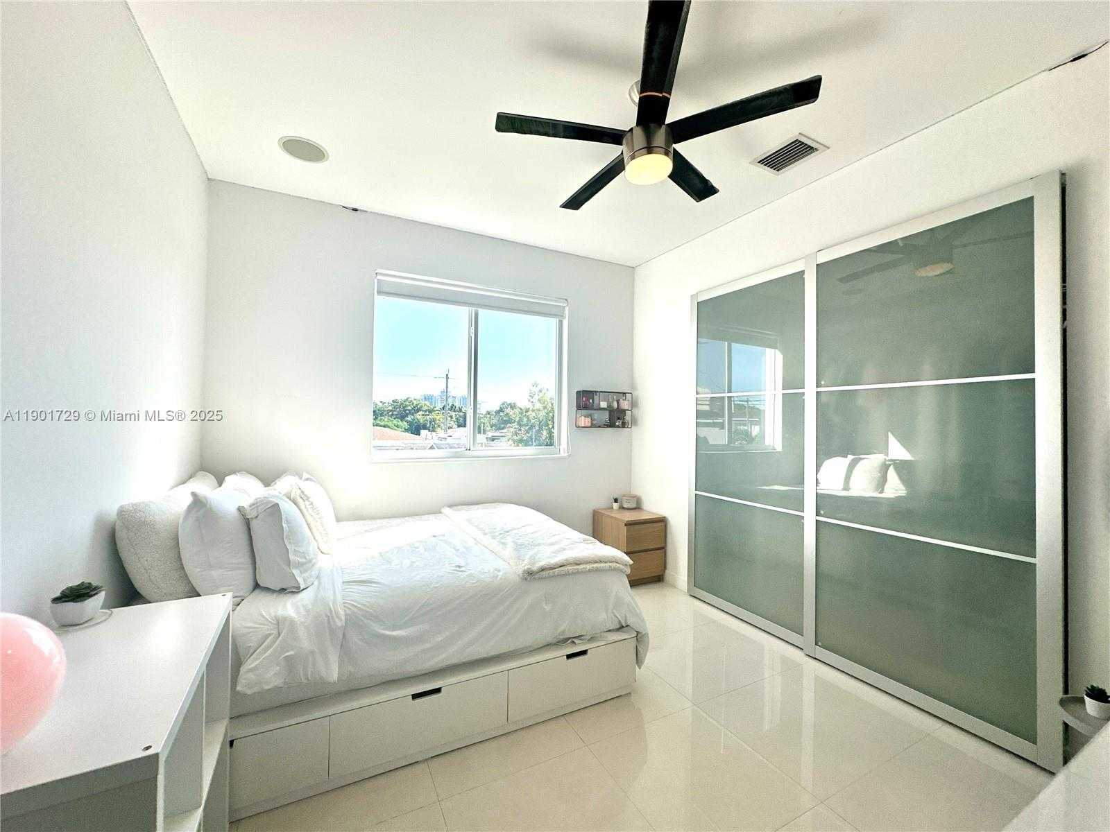 Small Image of 1668 SOUTH WEST 29TH AVE #1668, Miami Number 27