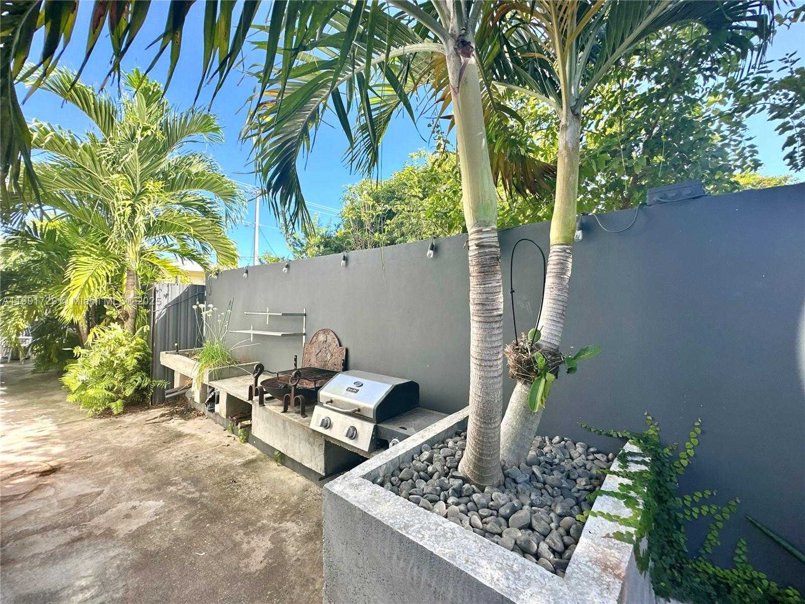 Small Image of 1668 SOUTH WEST 29TH AVE #1668, Miami Number 31