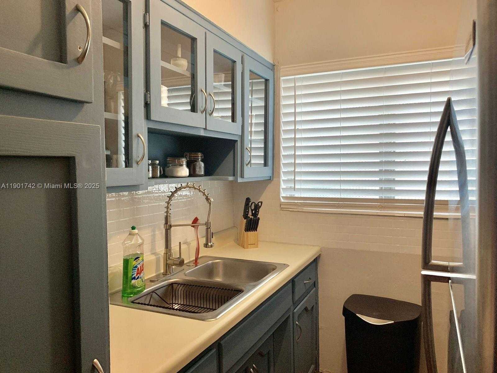 Small Image of 825 EUCLID AVE #3, Miami Beach Number 15