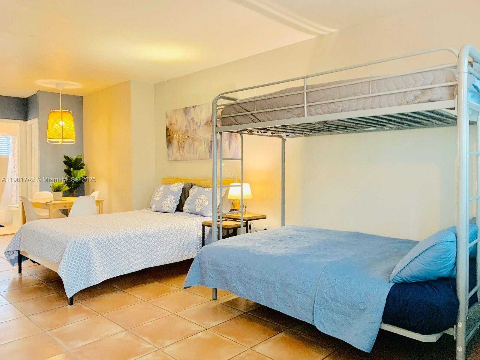 Small Image of 825 EUCLID AVE #3, Miami Beach Number 4