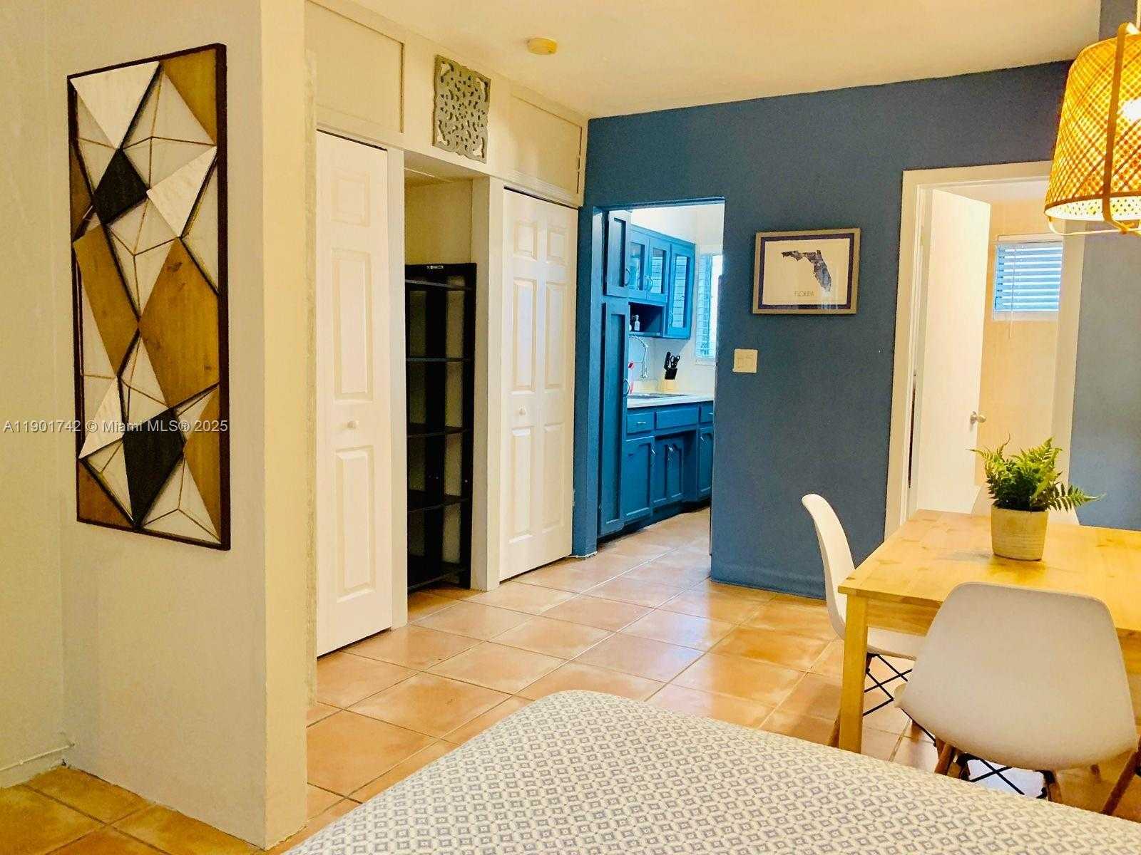 Small Image of 825 EUCLID AVE #3, Miami Beach Number 9