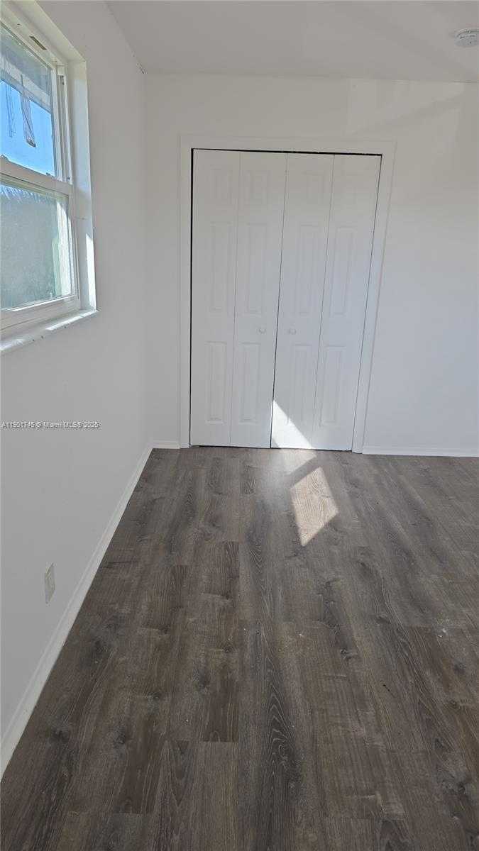 Small Image of 5167 PAT PL, West Palm Beach Number 9