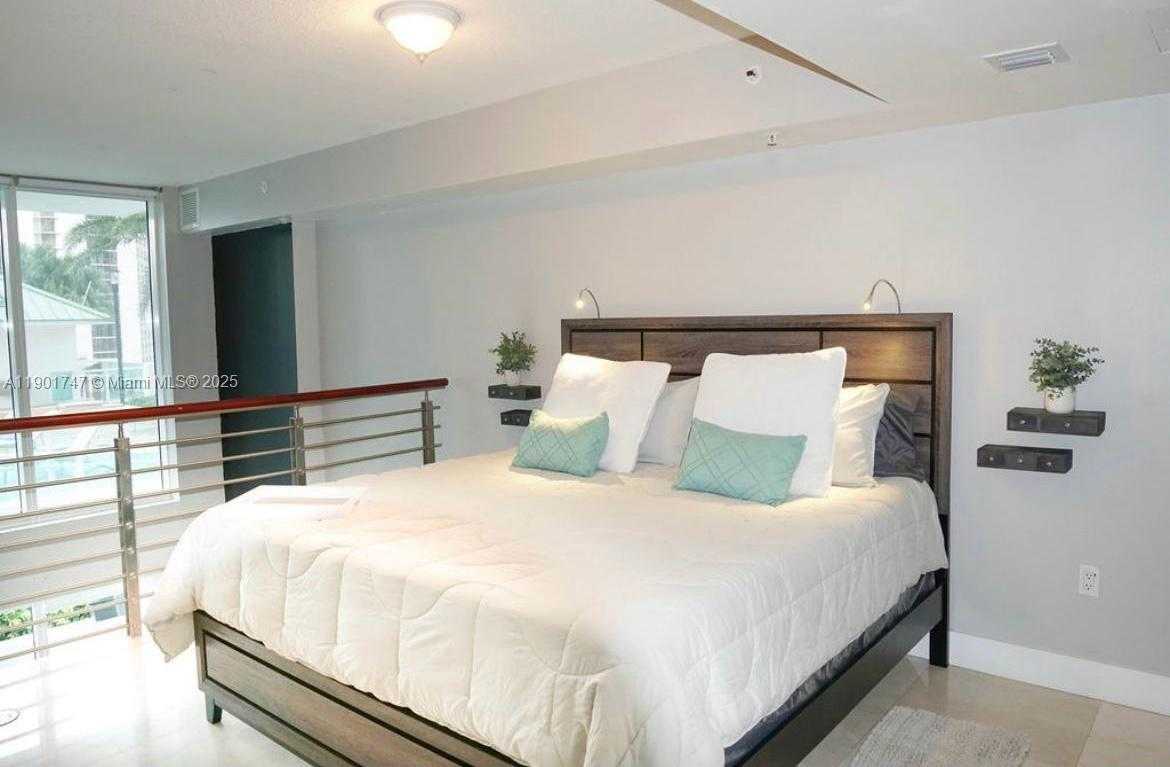 Small Image of 41 SOUTH EAST 5TH ST #705, Miami Number 13