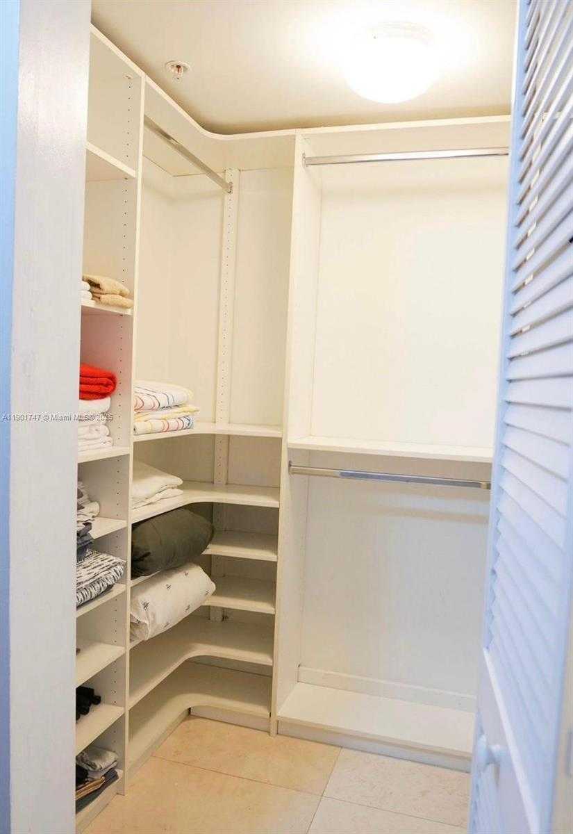 Small Image of 41 SOUTH EAST 5TH ST #705, Miami Number 15