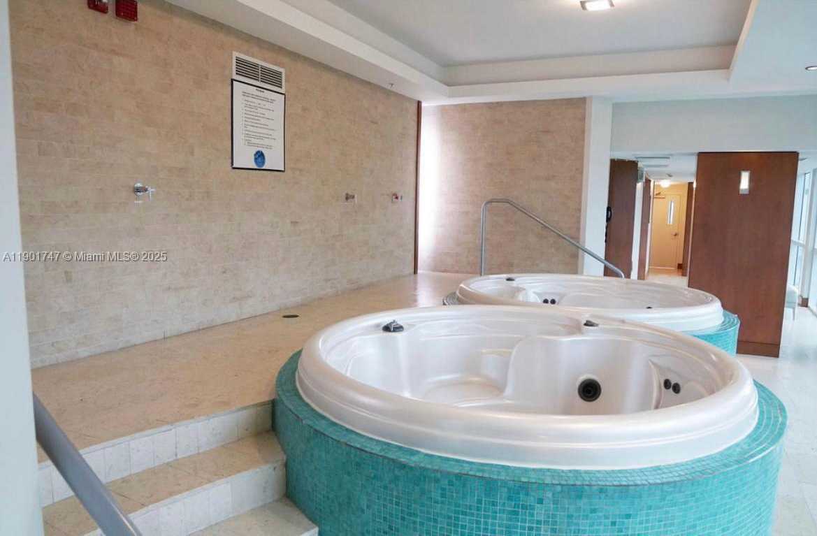 Small Image of 41 SOUTH EAST 5TH ST #705, Miami Number 27