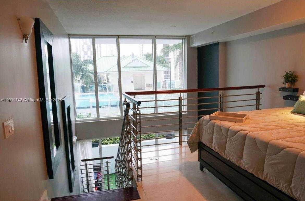 Small Image of 41 SOUTH EAST 5TH ST #705, Miami Number 9