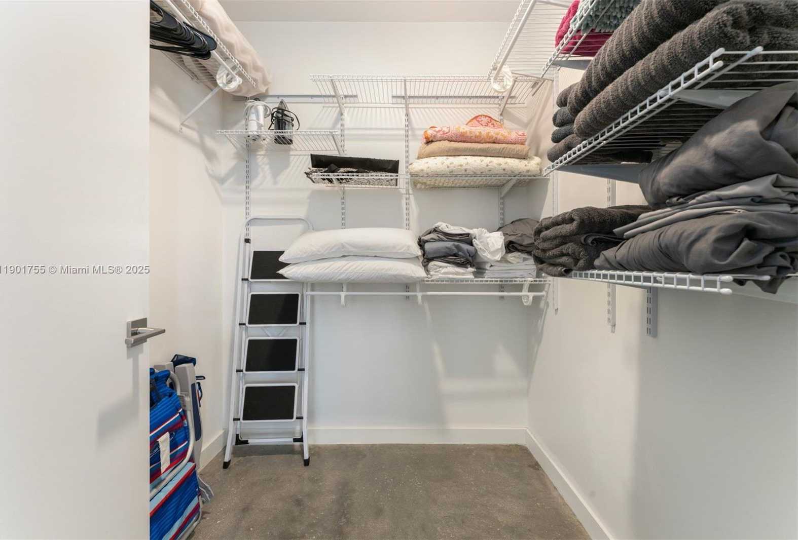 Small Image of 250 NORTH WEST 24TH ST #2B, Miami Number 11